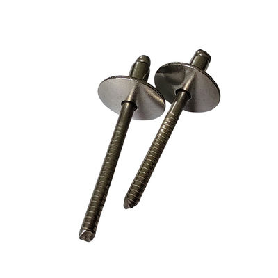 Le tour CNC équipé de rivets ouverts de type fer à l'aveugle à large bord, tête ronde pour assemblage rapide