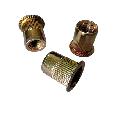 Noix de rivet ouverte à tête plate filetée en acier au carbone plaqué en zinc jaune avec finition durable