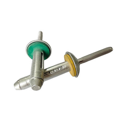 Des lanternes étanches à l' eau en extérieur à prix réduit Rivets avec un traitement simple et des caractéristiques durables