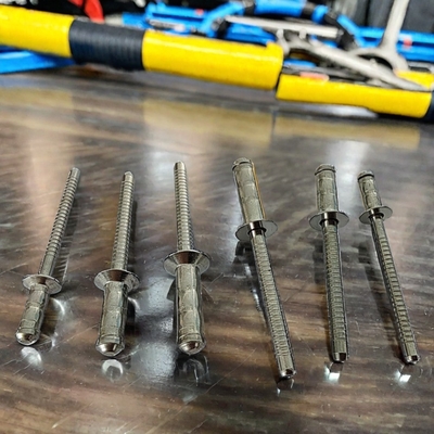 Rivets à tambour unique en acier inoxydable 2,4 mm 3,2 mm 4 mm 4,8 mm 6 mm Diamètre ouvert personnalisé
