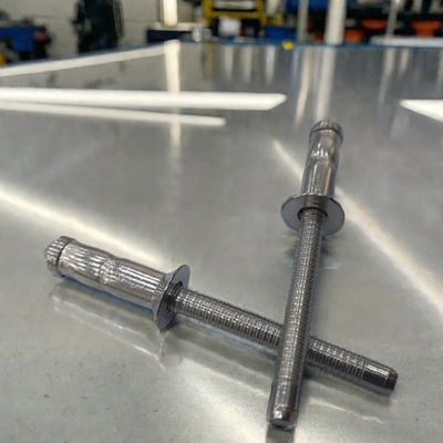 Rivet aveugle multi-grip en acier inoxydable pour l' automobile