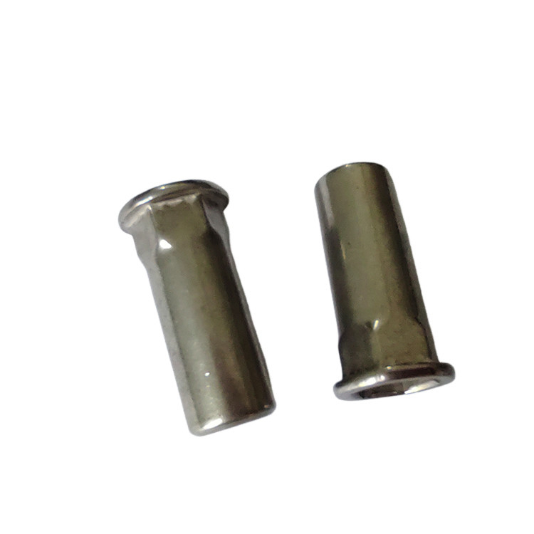 Noix de rivets à filetage fermé à bout fermé en semi-hex revêtu de Zn/Ni pour des connexions solides et durables