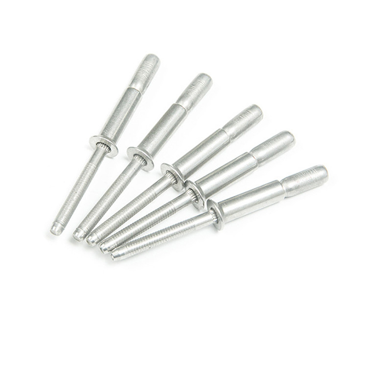 Rivet aveugle de type ouvert en acier inoxydable avec tête en dôme et tige peinte en noir